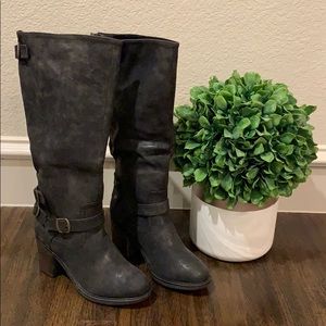 Black Heeled Boot